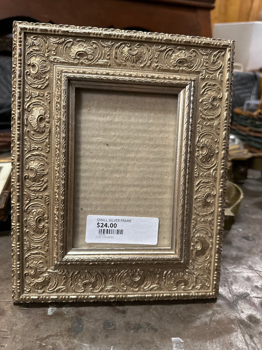 SMALL SILVER FRAME