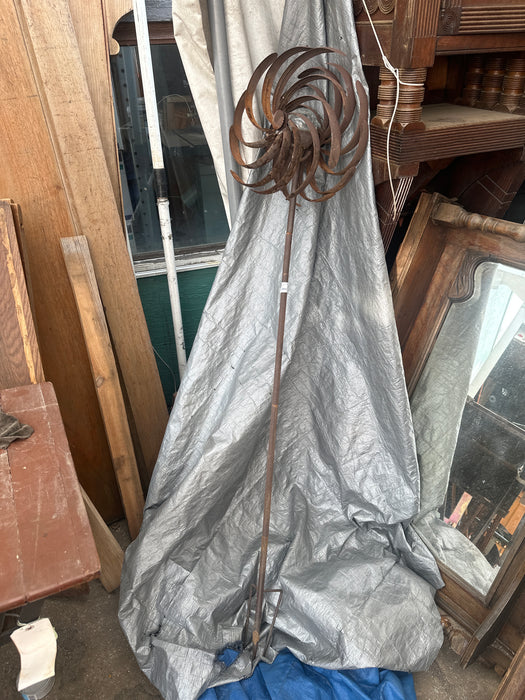 BROWN SMALL YARD WHIRLY GIG WINDMILL