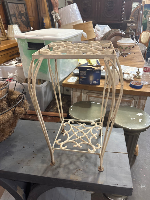 WHITE IRON PLANT STAND