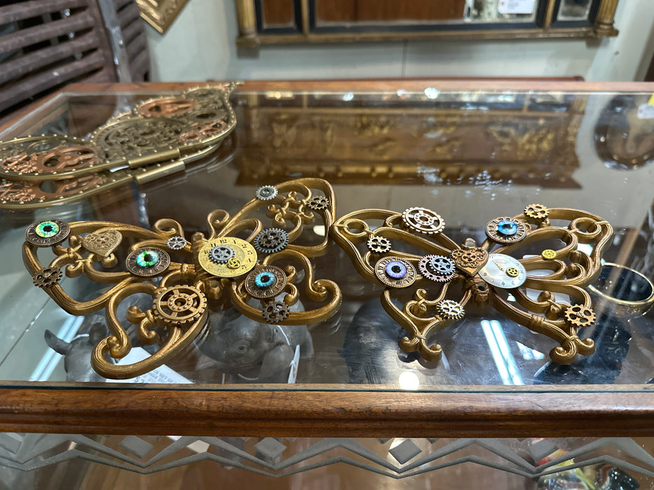 PAIR OF PLASTIQUE BUTTERFLIES