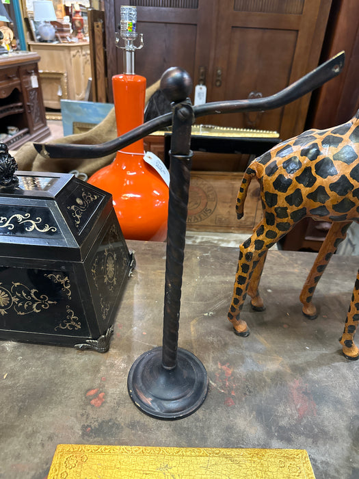 DECORATIVE SCALE STAND