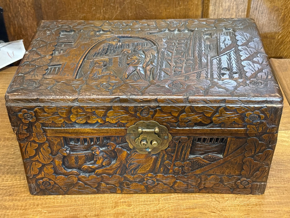 LARGE CHINESE CARVED BOX