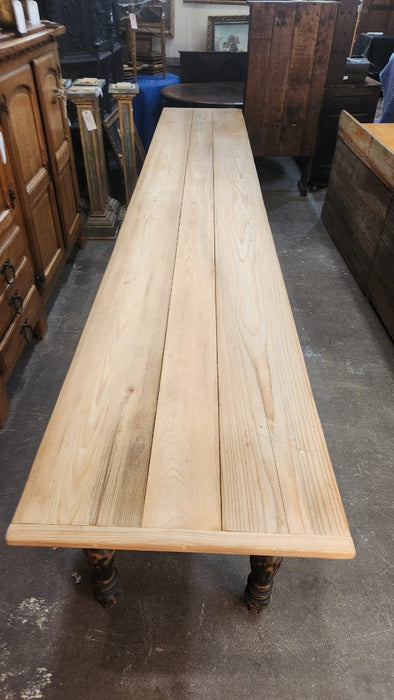 LONGEST PINE MERCANTILE STYLE TABLE