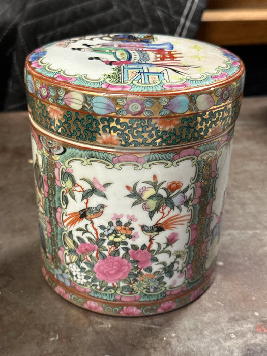 ROSE MEDALLION BISKET JAR