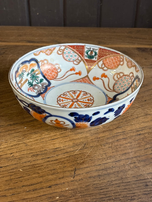 SMALL JAPANESE IMARI BOWL 1 OF 2