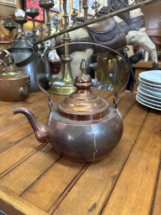 MEDIUM HAND MADE FINGER JOINTED TEA POT