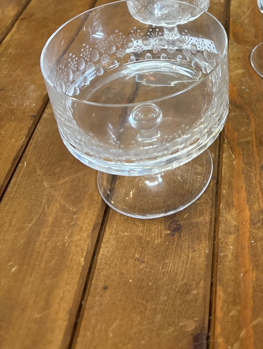 ODD  ETCHED STEM COUPE