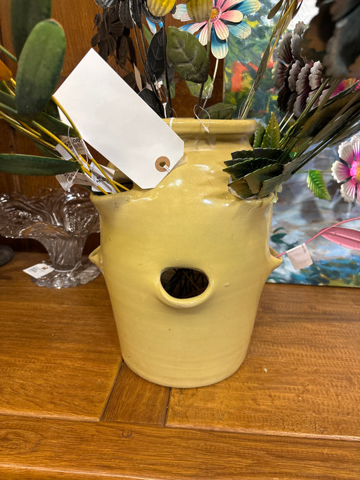 STRAWBERRY POT