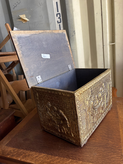 ENGLISH COAL HOD WITH BRASS EMBOSSED PUB SCENE