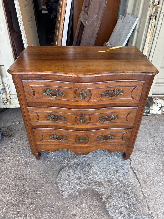 SMALL OXBOW FRONT COUNTRY FRENCH OAK 3 DRAWER CHEST