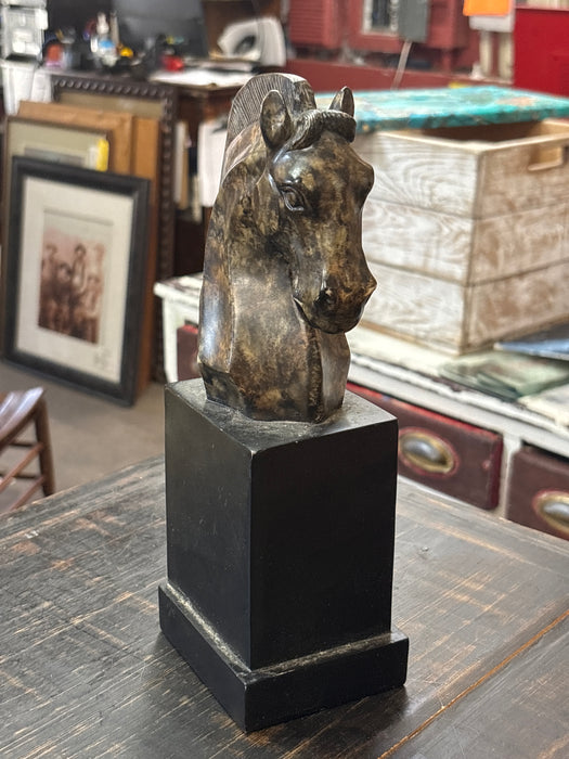 RESIN HORSE HEAD SCULPTURE