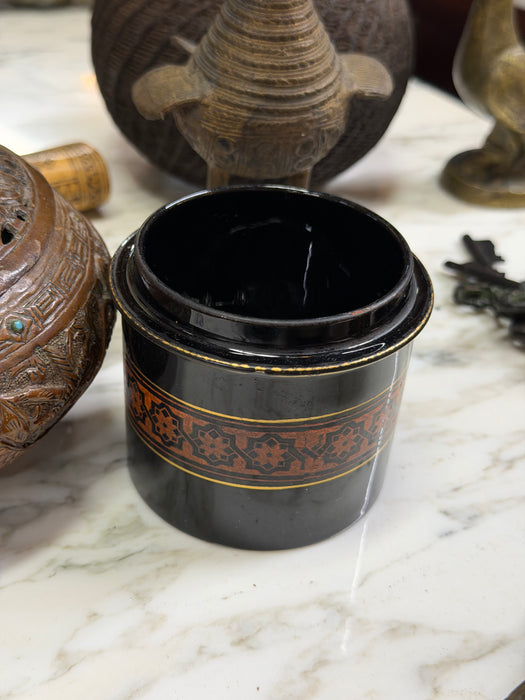 BLACK CERAMIC DECORATIVE JAR