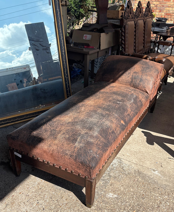 RECAIMIER FAINTING COUCH - AS FOUND (MISSING FOOTCAP)