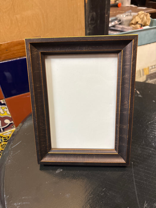SMALL BROWN TABLE TOP FRAME