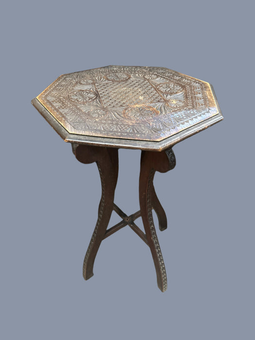 CHIPWOOD ARTS AND CRAFTS TABLE