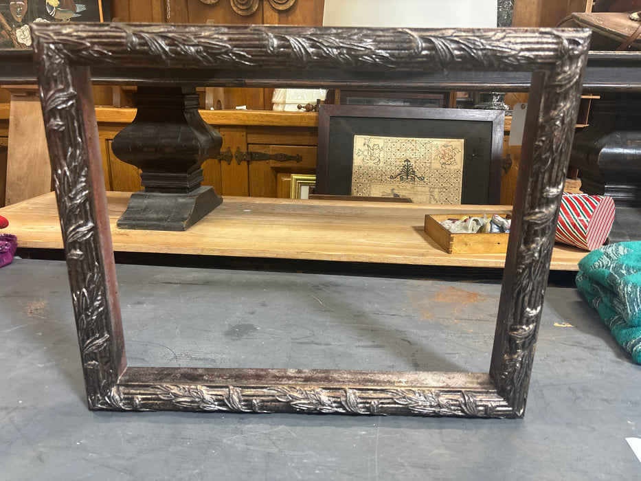 MEDIUM LAUREL LEAF COMPOSITION FRAME 20”W 16”L 1 EACH OF 4