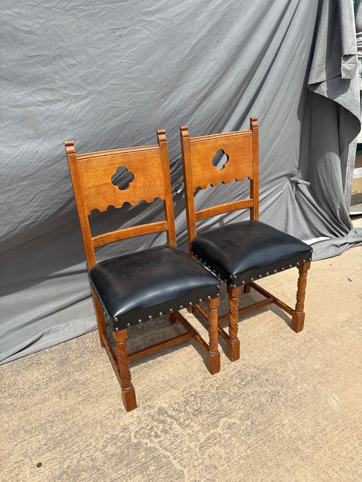 PAIR OF BLACK SEATS GOTHIC QUATROFOIL OAK CHAIRS