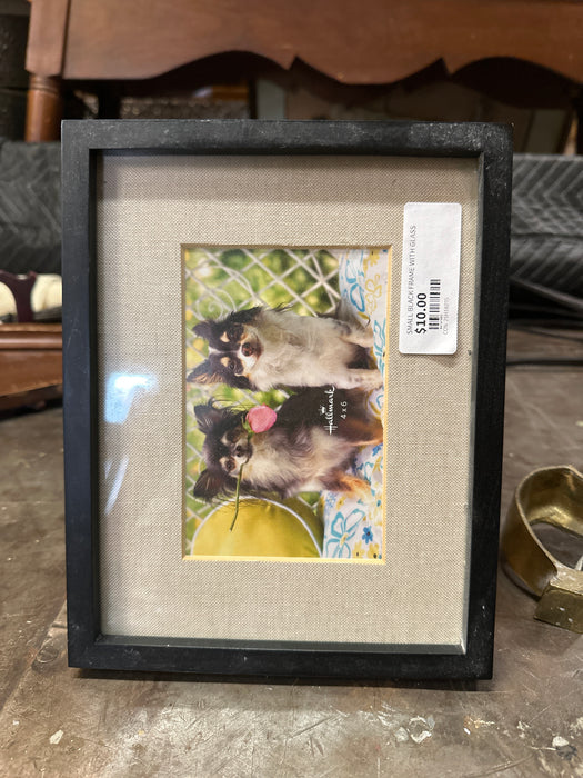 SMALL BLACK FRAME WITH GLASS