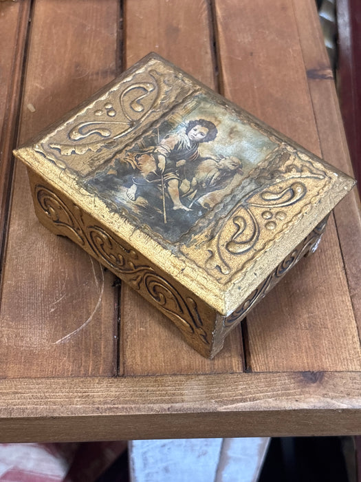 MEDIUM GOLD ITALIAN FLORENTINE BOX WITH PORTRAIT OF GIRL WITH SHEEP