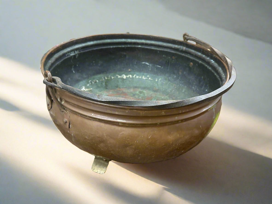 LARGE LOW COPPER POT WITH IRON HANDLE