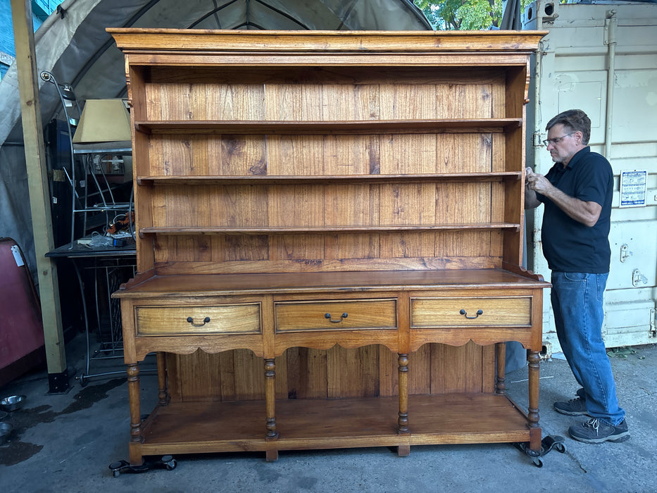 WELSH CUPBOARD VINTAGE