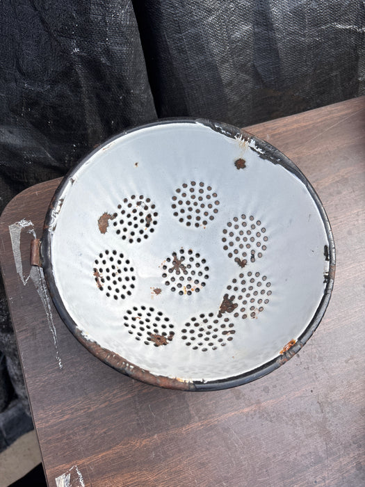 GRANITEWARE STRAINER