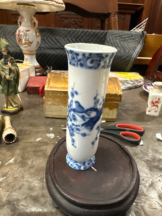 destroyed FLARED BLUE AND WHITE VASE WITH BIRDS
