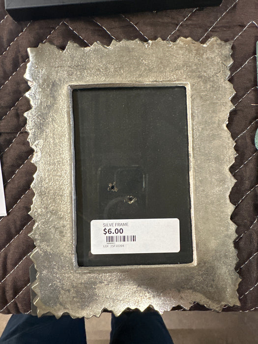SILVER. FRAME