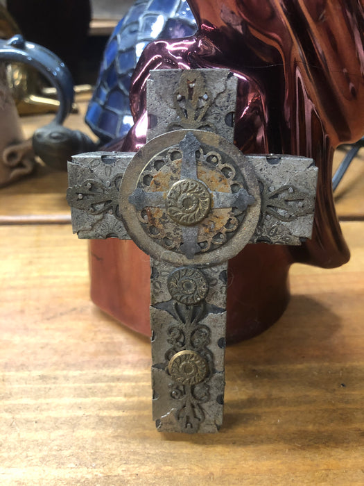 SMALL CROSS WITH JEWELS