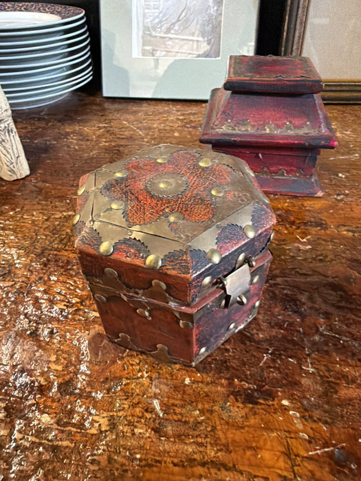 SMALL OCTAGON BOX WITH BRASS TRIM