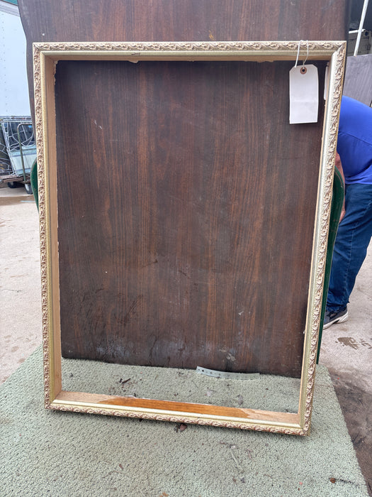 DEEP SILVER FRAME WITH LEAVES EDGE