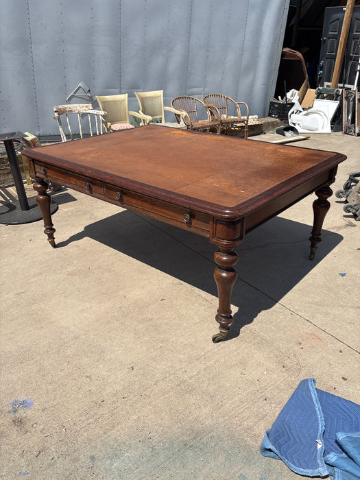 19TH CENTURY ENGLISH OAK LEATHER TOP LIBRARY TABLE