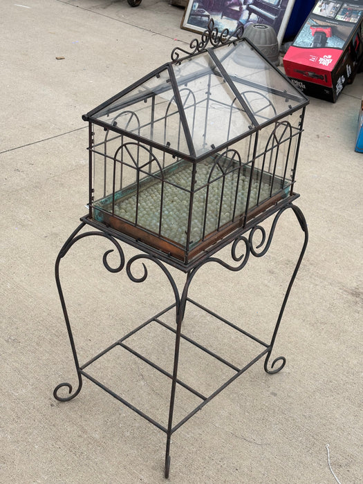 METAL AND GLASS GREENHOUSE ON STAND