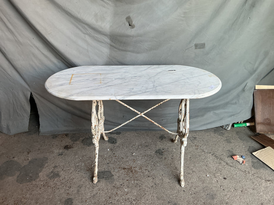 OVOID WHITE MARBLE TOP IRON BASE BISTRO TABLE