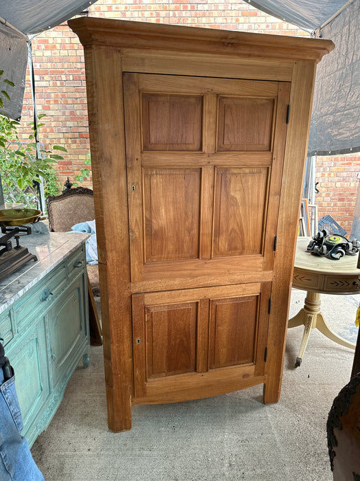 RUSTIC CORNER CABINET