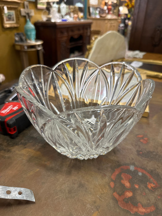 LARGE CRYSTAL BOWL