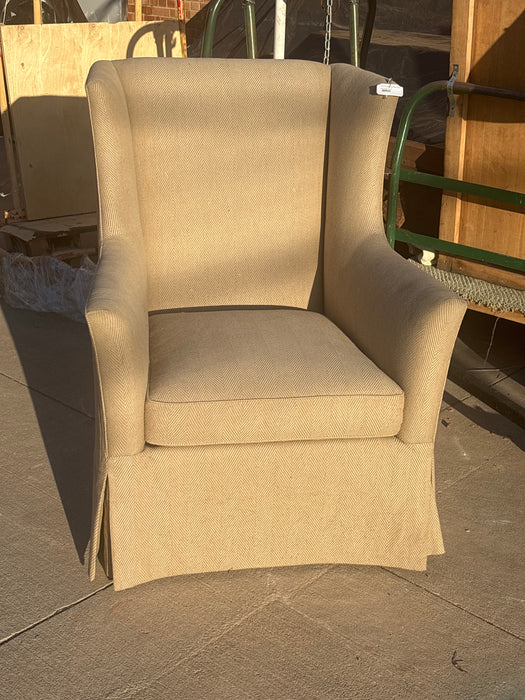 MODERN UPHOLSTERED CHAIR