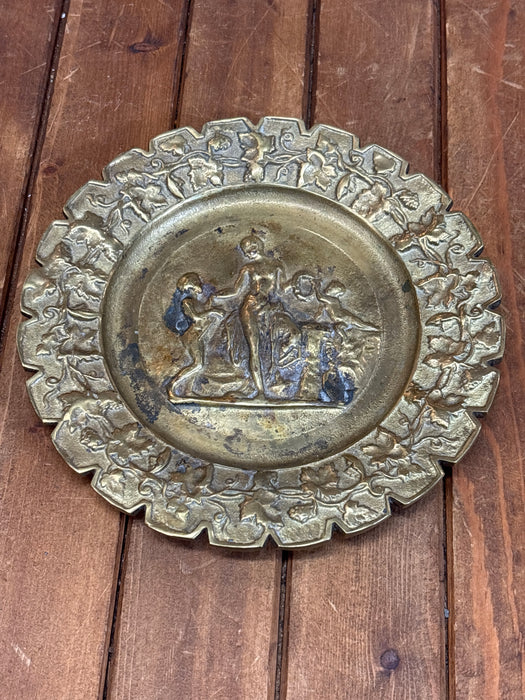 SMALL ROUND BRASS FRENCH RELIEF TRAY