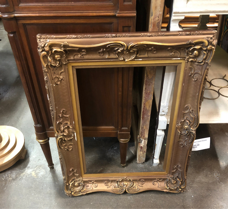 HEAVY GOLD FRAME