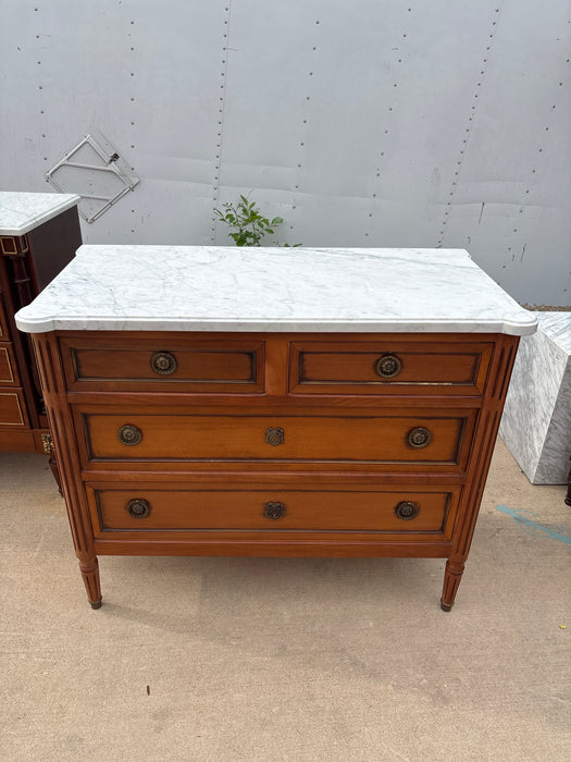 LOUIS XVI WHITE MARBLE TOP 4 DRAWER MAHOGANY CHEST WITH RING PULLS AND FLUTED LEGS