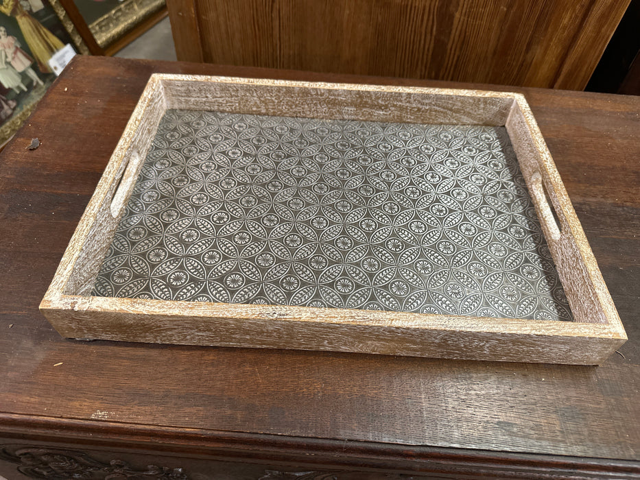EMBOSSED WOOD TRAY