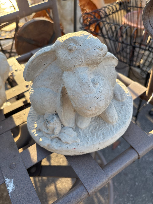 SMALL SNUGGLING CONCRETE RABBITS