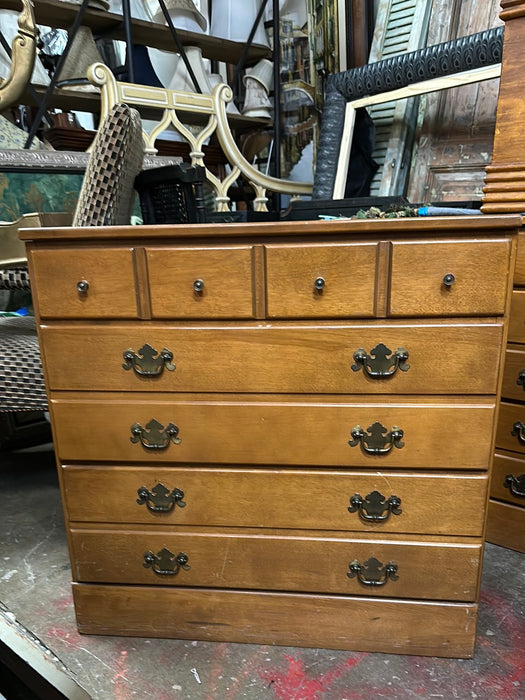 SMALL ETHAN ALLEN AMERICAN MAPLE CHEST