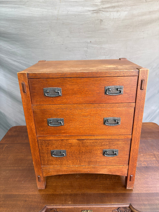MISSION OAK 3 DRAWER NIGHT STAND