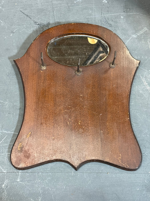 ENGLISH KEYROCK WITH OVAL MIRROR