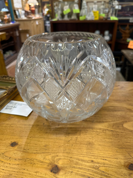 LARGE CRYSTAL ROSE BOWL