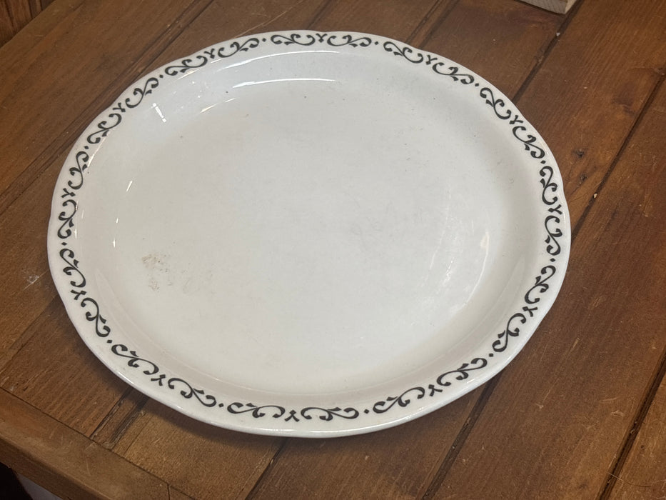 MEDIUM BLACK AND WHITE BUFFALO CHINA PLATE