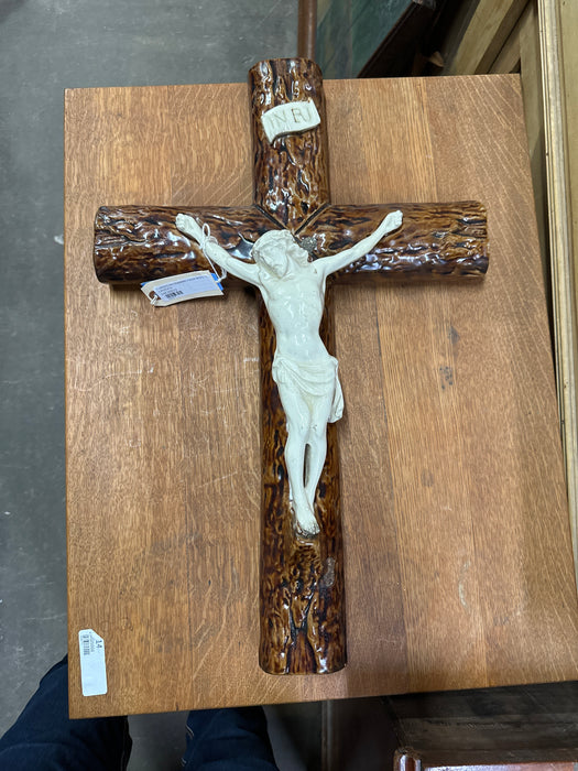 EUROPEAN CERAMIC FAUX BOIS CRUCIFIX