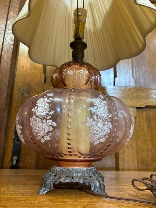 MID CENTURY PINK GLASS WITH ROSES LAMP WITH SHADE