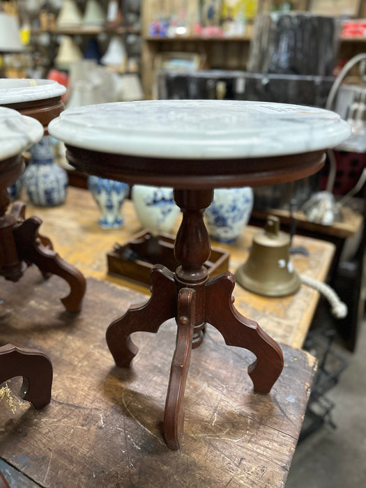 SMALL AMERICAN ROUND MARBLE TOP TABORET